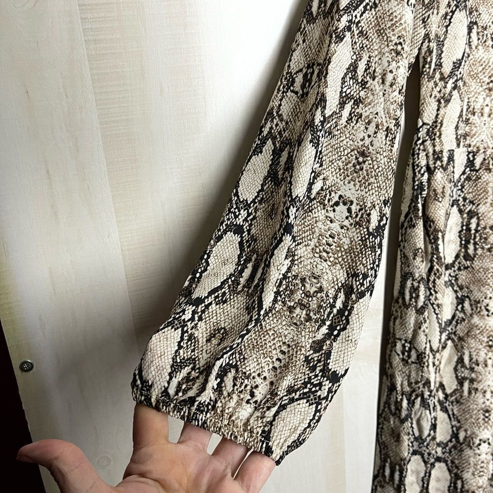 Sage the label snake skin print mini v-neck dress, size medium - Picture 9 of 13